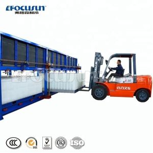 Space-Saving Ice Block Making Machine 380v/220V Voltage Perfect for Small Spaces