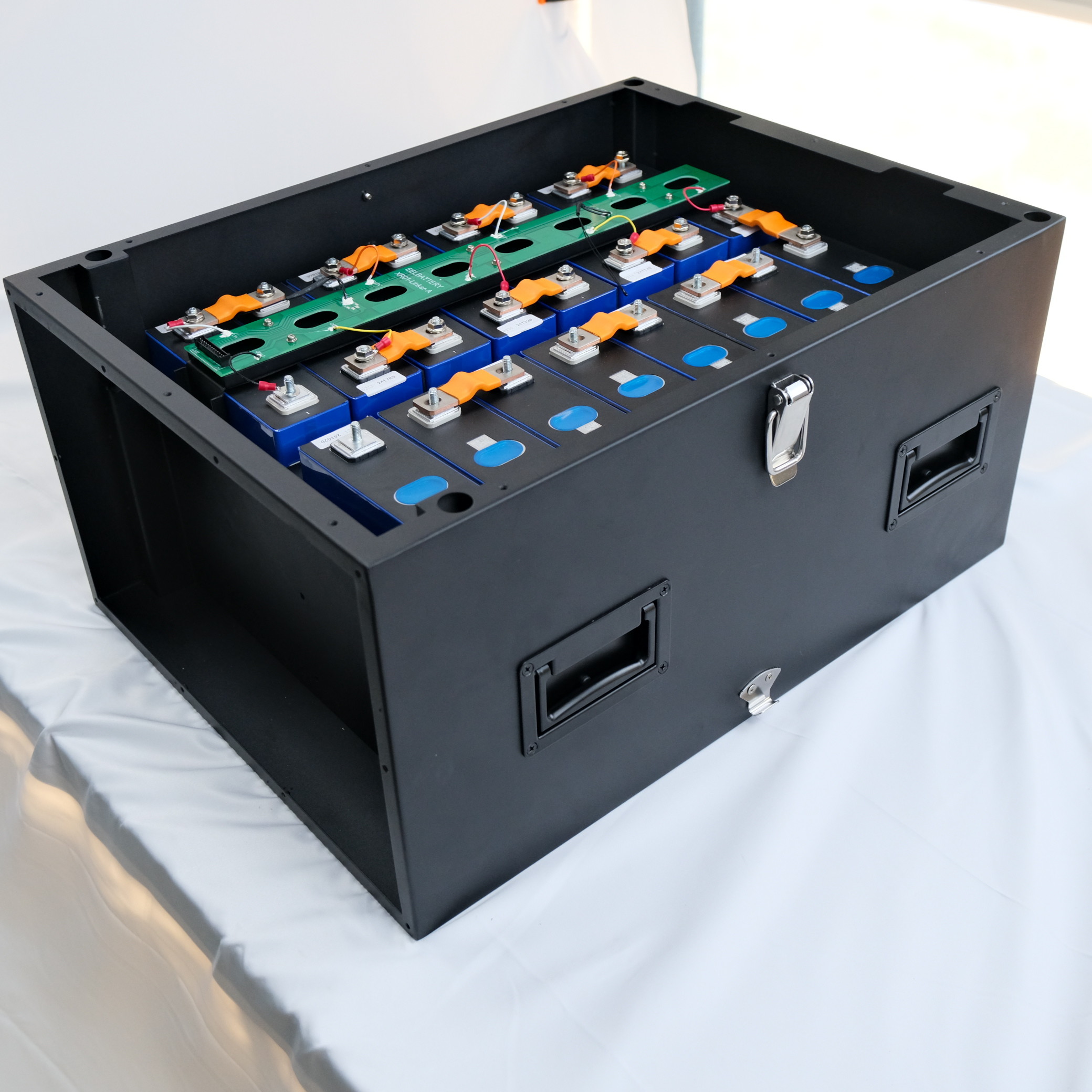 OEM ODM LiFePO4 Lithium Battery 3.2V 105AH LiFePO4 Prismatic Battery For Solar Energy Storage Lithium Battery Packs