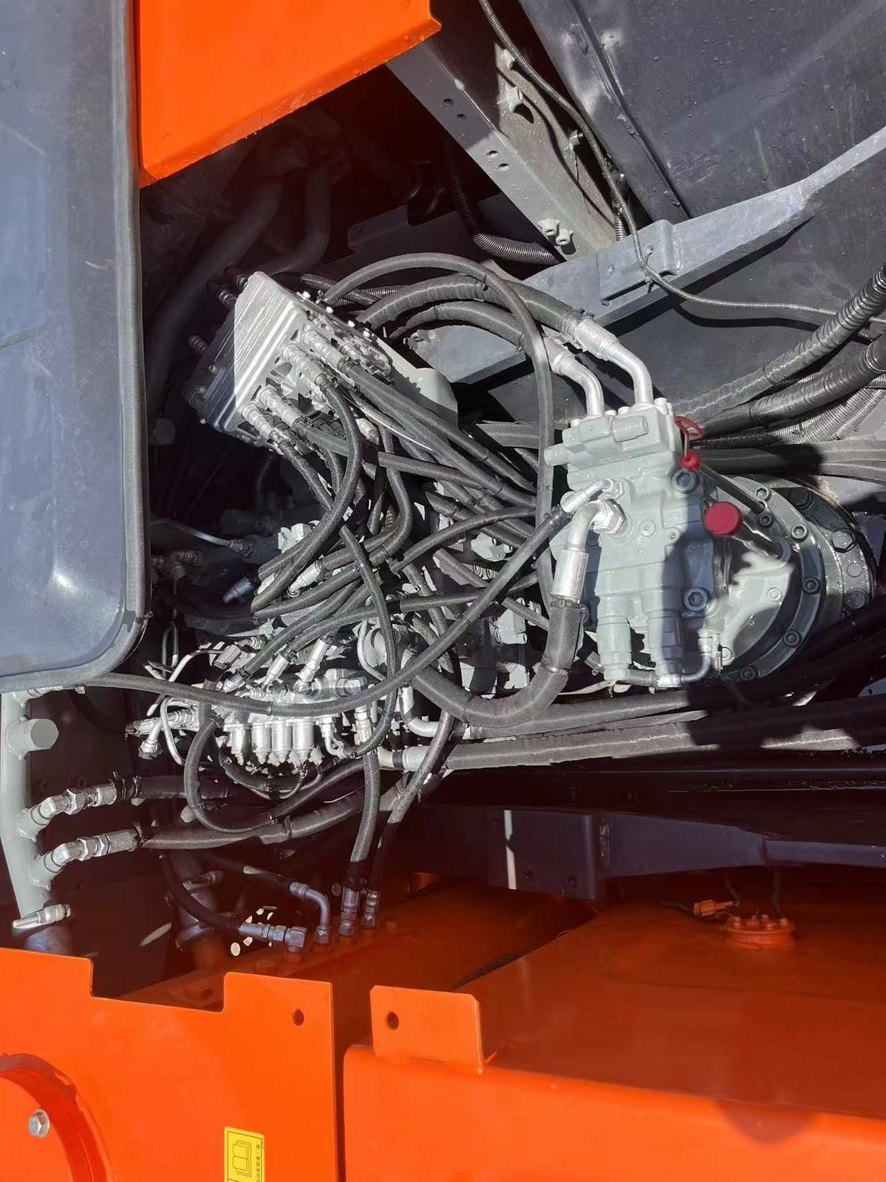 Hitachi ZX200-3 Excavator 20 Ton Tracked Excavator That Has Been