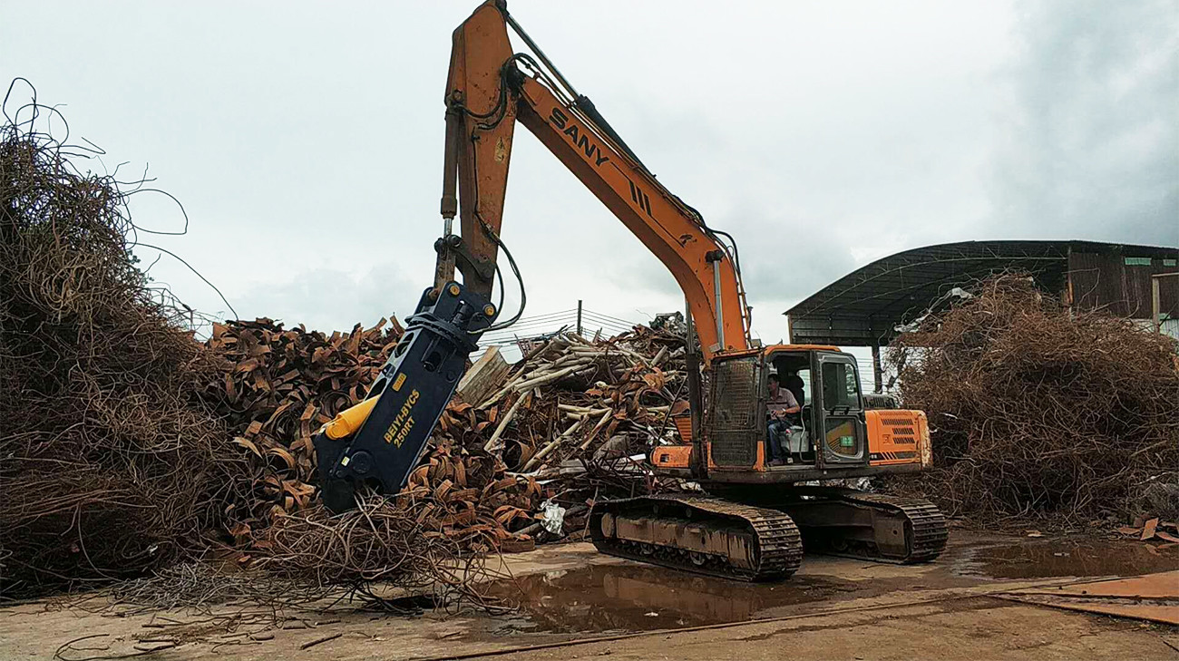 How to break the steel structure ,scrap steel prcessing and other applications,cut iron material steel tank