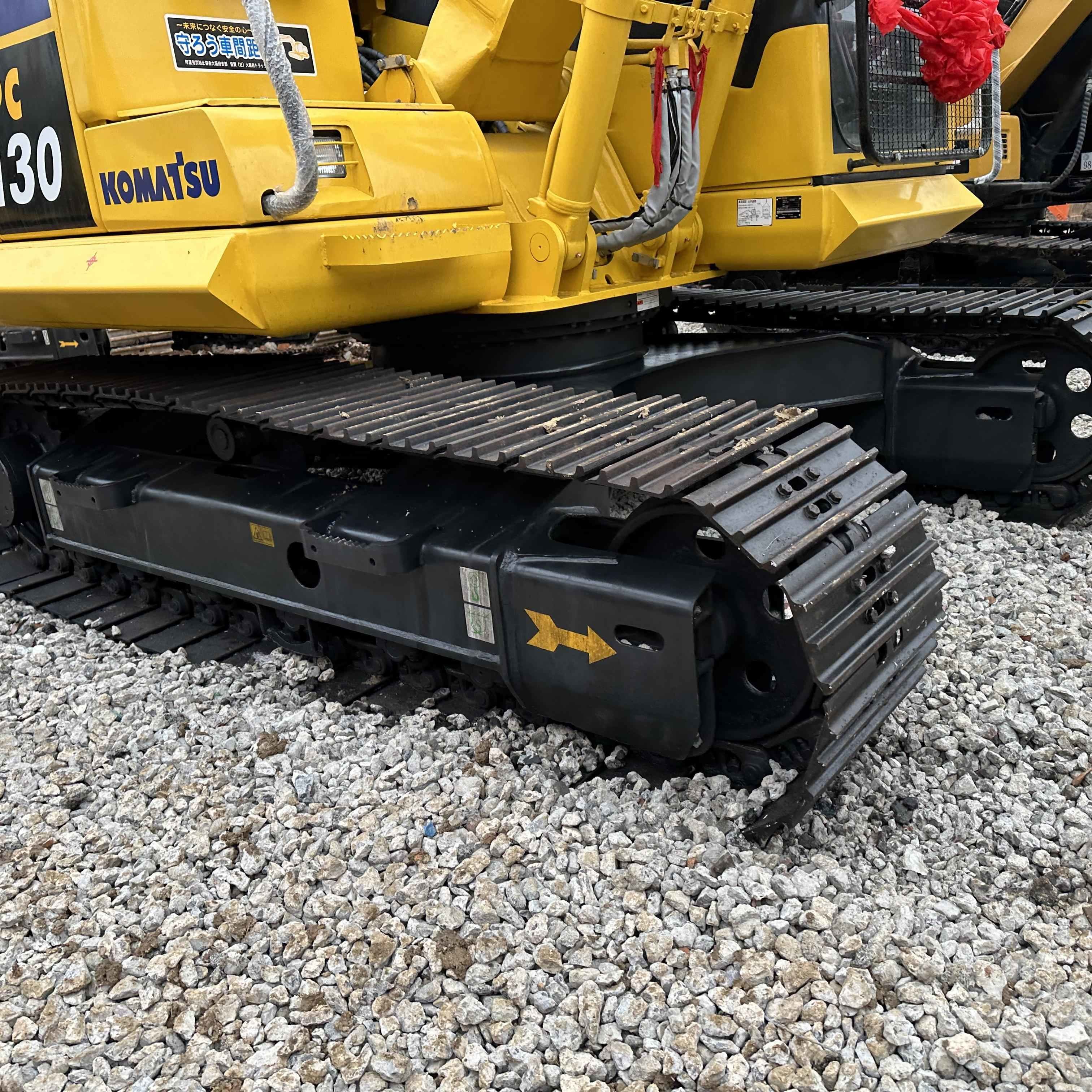 Sencondhand Komatsu Digger PC130 Used 13ton Small Type Crawler Excavator