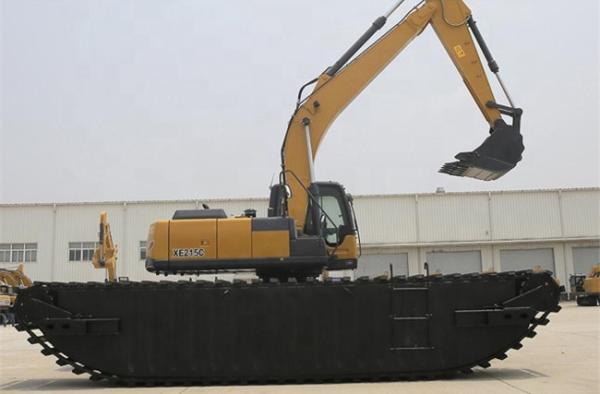 CE Road Construction Machinery , 20 Ton Amphibious Excavator XE215S With 1cbm