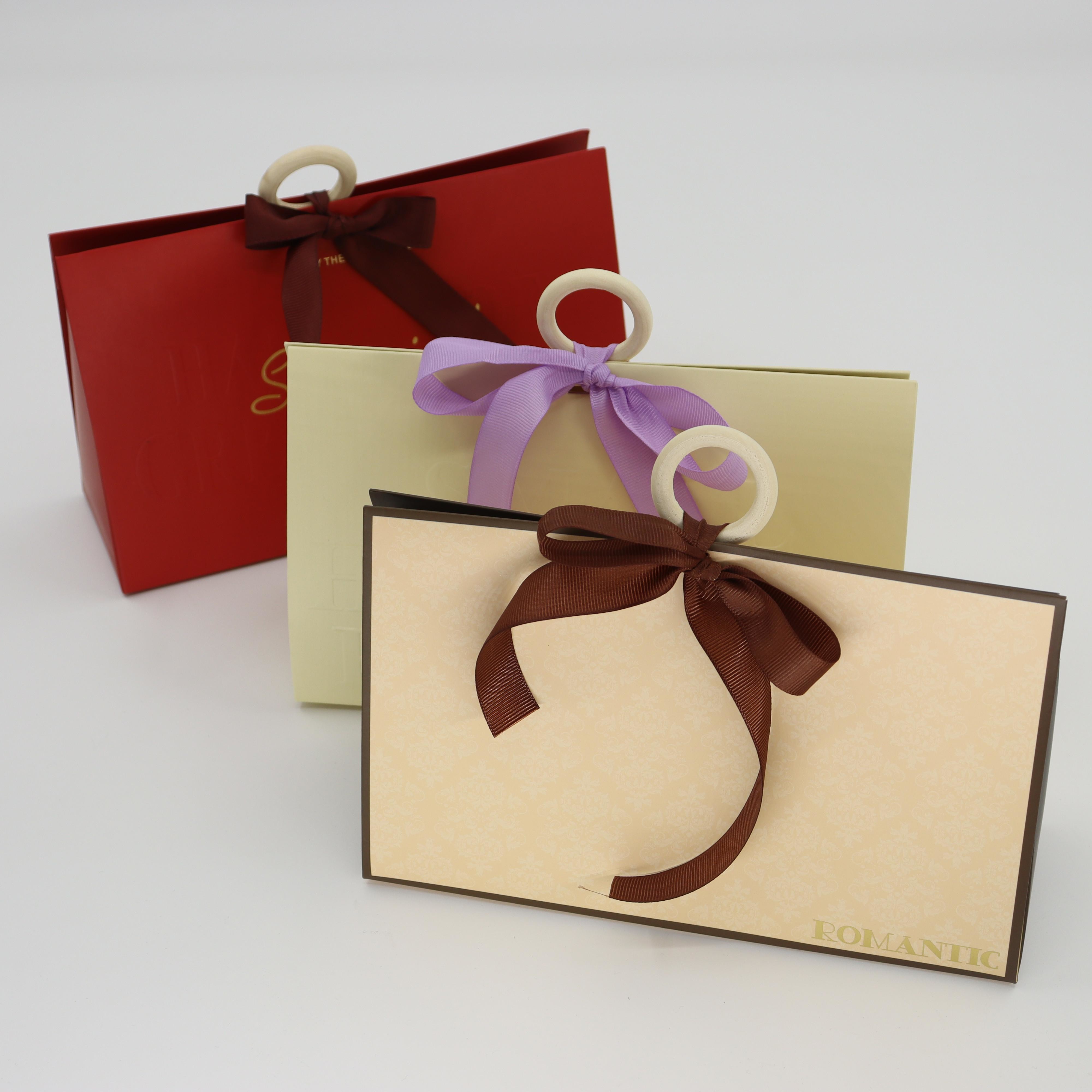 Exquisite wedding gift packaging ribbon box Valentine's Day candy gift box with handle