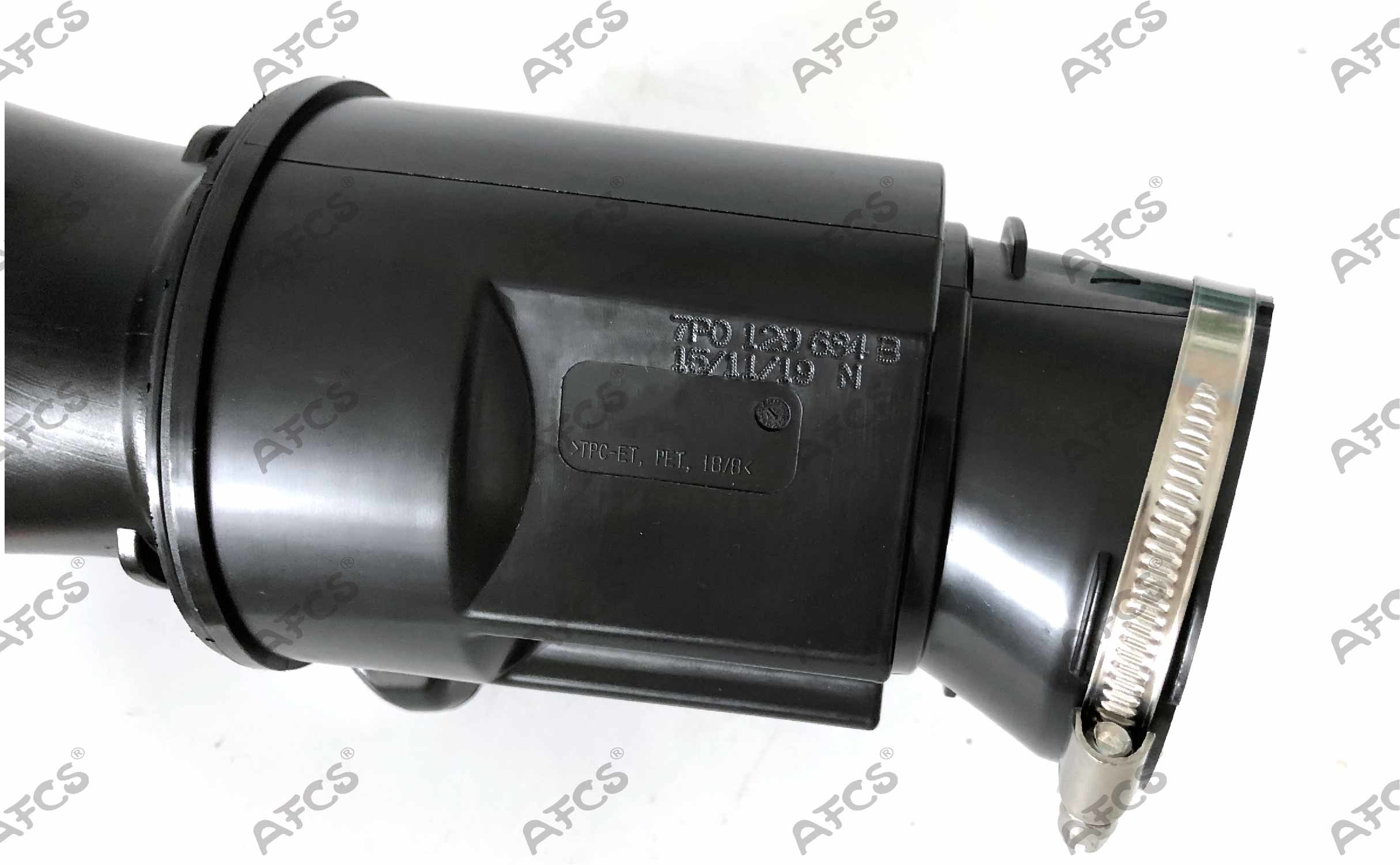 95811022302 7P0129684B Air Intake Hose For Vw Touareg A8 Q7 Cayenne 2006-2015