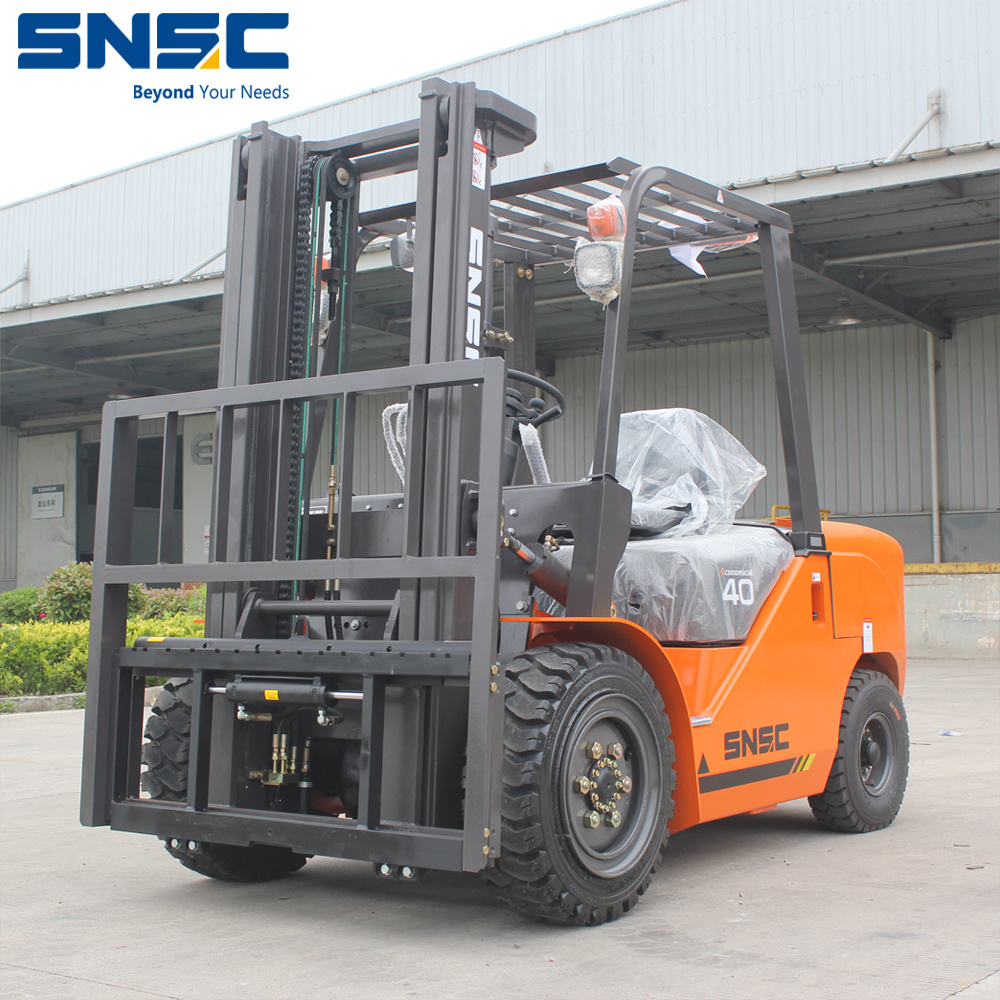 40 Ton Diesel Forklifts with Block Clamp Attachment