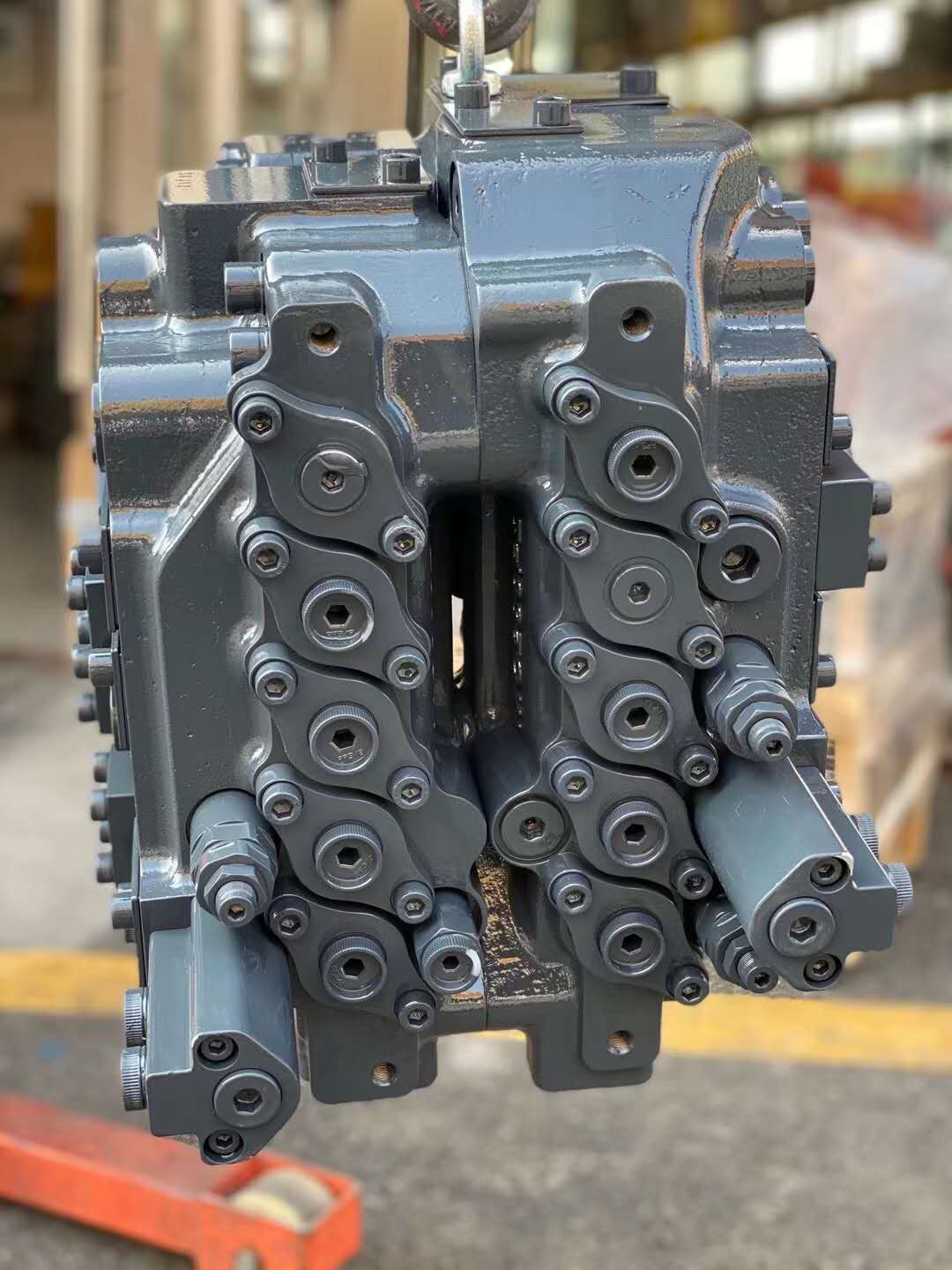 AV170 AV280 Distribution Control Valve Excavator Hydraulic Main Control Valve