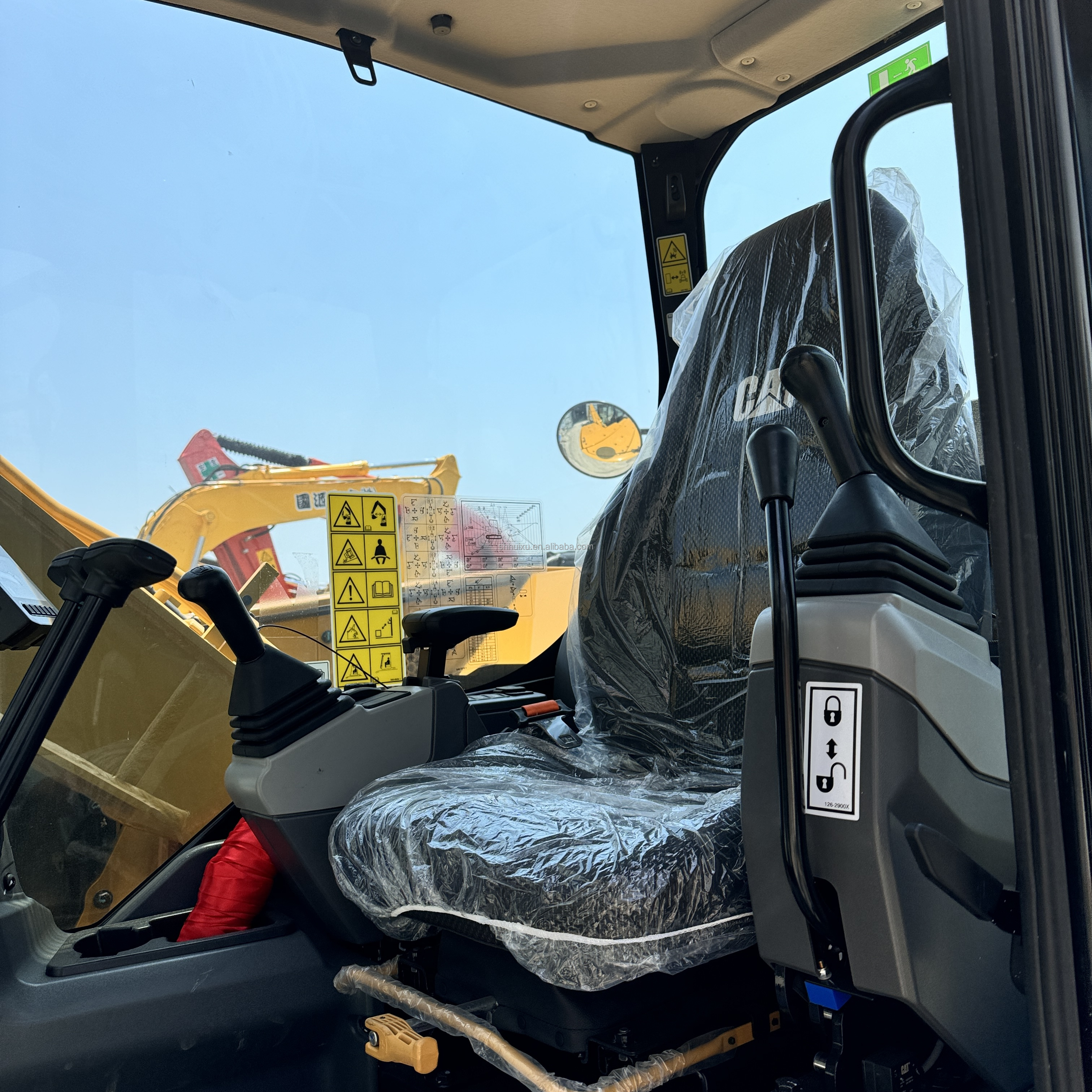 Secondhand excavator Japan original machine Caterpillar CAT307 used mini crawler excavators