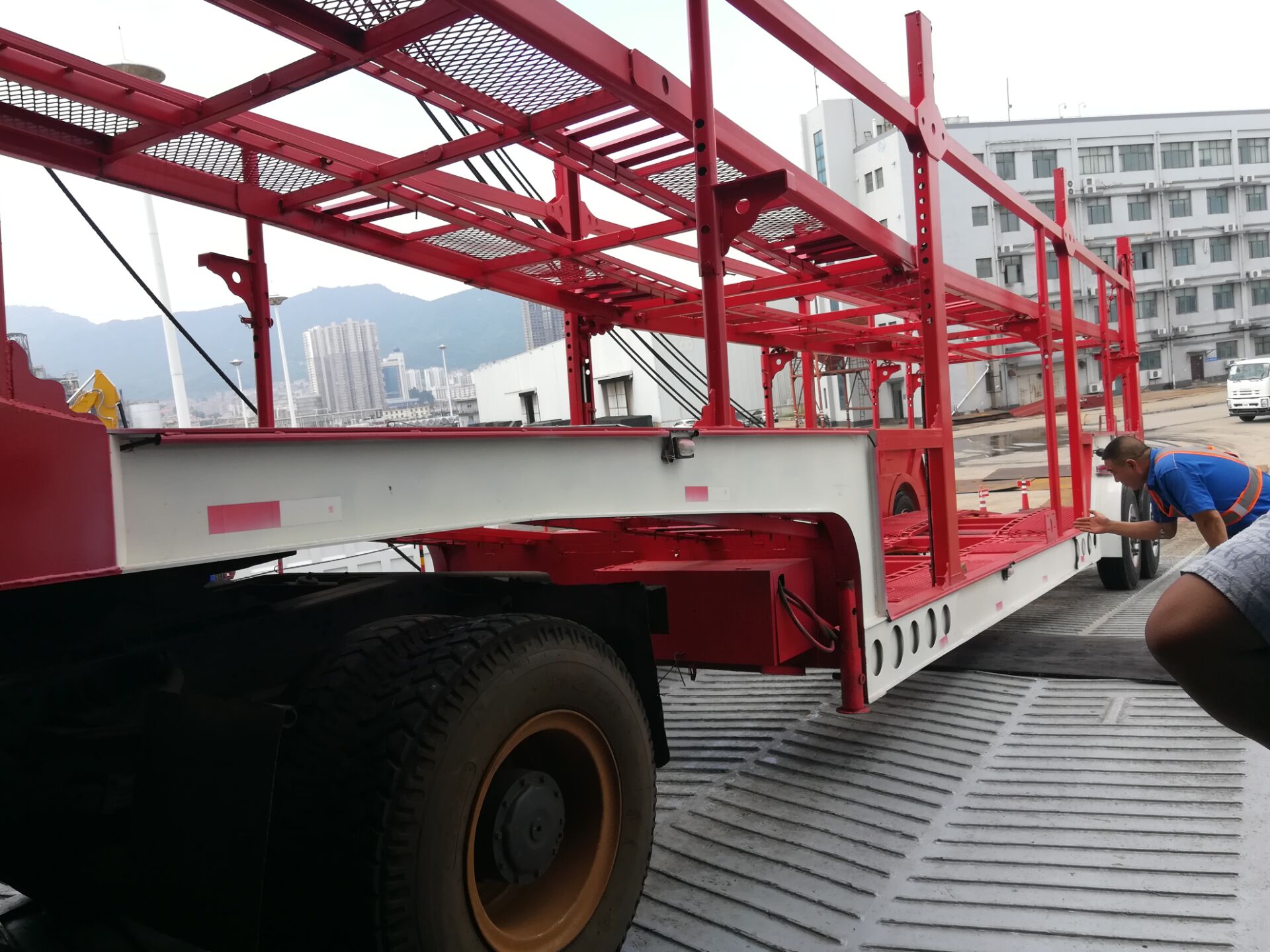 3 Axles Car Carrier Semi Trailer with Steel Material and 40000KG Payload