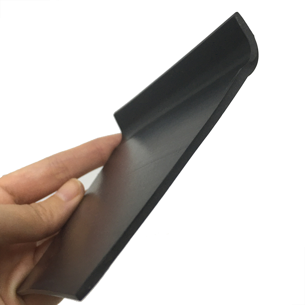Easy-to-Install Rubber Wall Cove Base with Toe Choice from RAL Code or Pantone Code