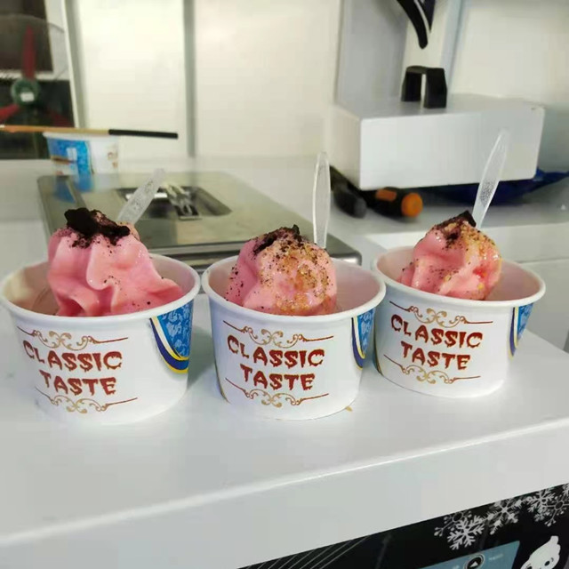 Unmanned 24 Hours Self-Service Soft Ice Cream Vending Machine Automatic Robot Ice Cream Vending Machine