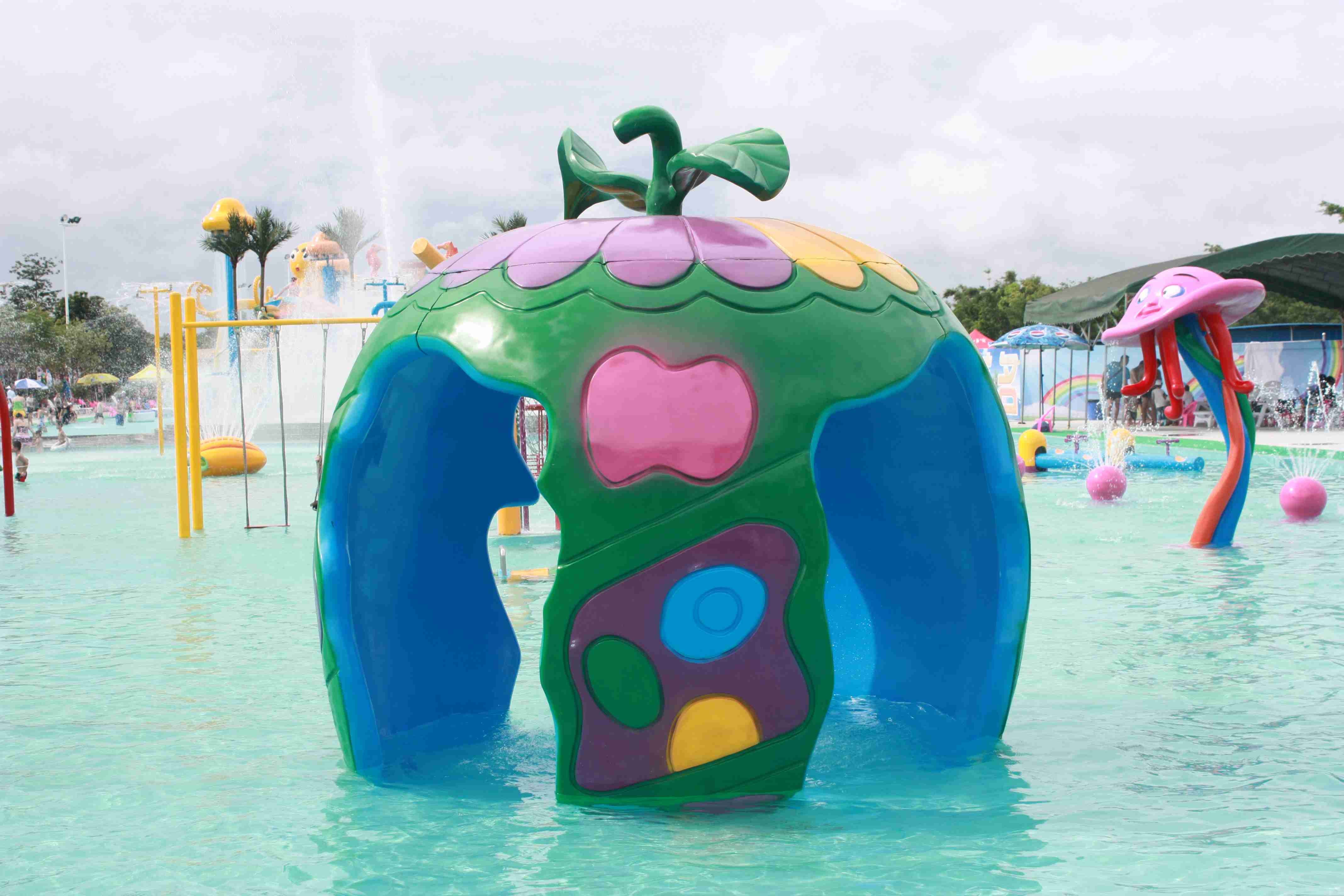 Different Style Spray Park Equipment , Fiberglass Splash Park Equipment
