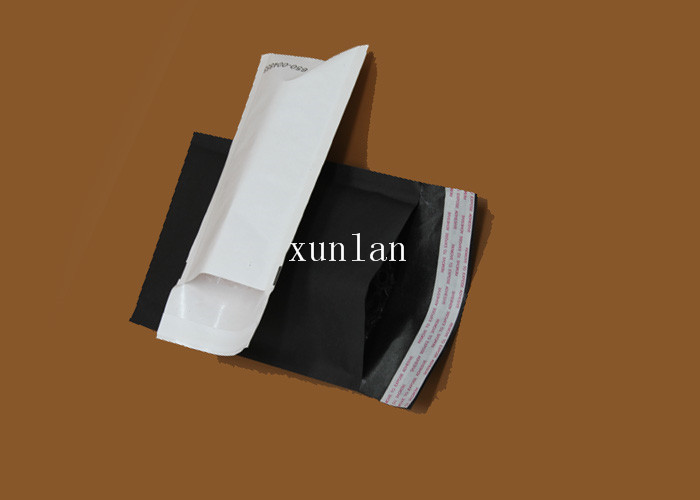Courier Black and White Kraft Paper Bubble Envelopes With customied Pringting