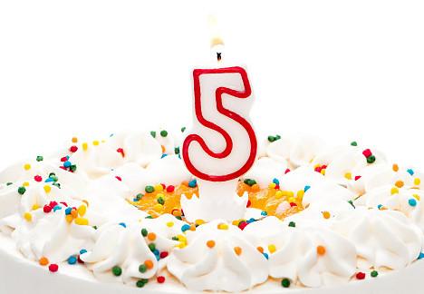Birthday Candle Number 5 With Red Color Edge , Lovely Candles For Cake