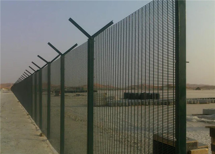 High Security Anti Climb Fence 358 Fence With Secure Wall For Airport Boundary Railway Power Station