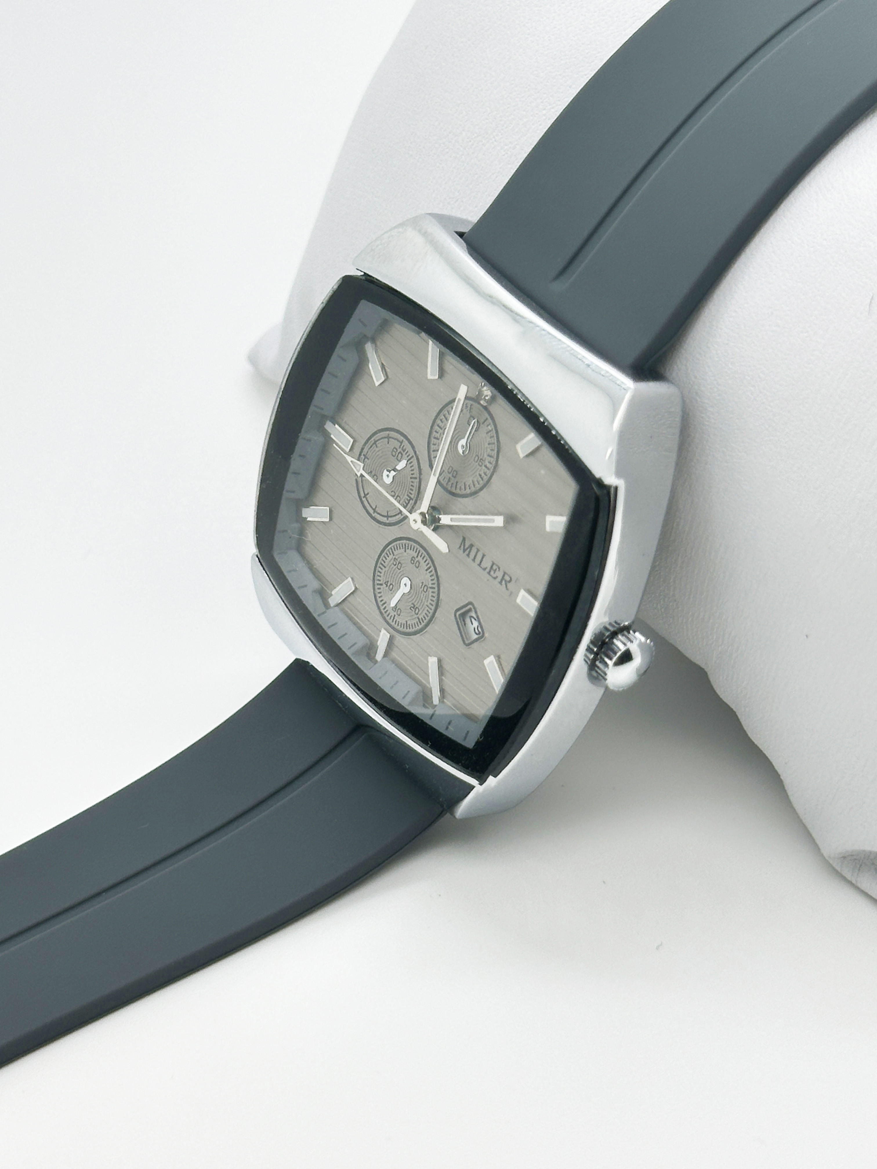 Customized Silicone Band Wrist Watches Minimalist Sport Quartz Watches