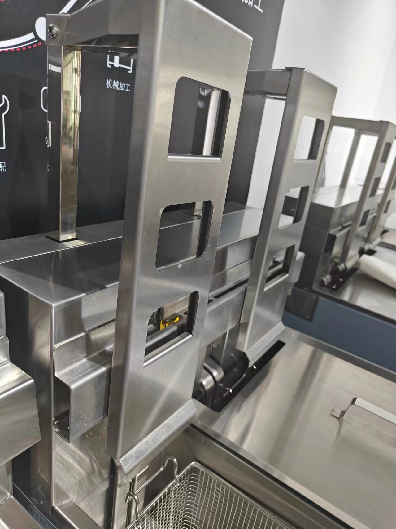 Auto Lift Two Pots Two Baskets 13L*2 Capacity With Oil Filtration Electric Chips Oil Open Fryer