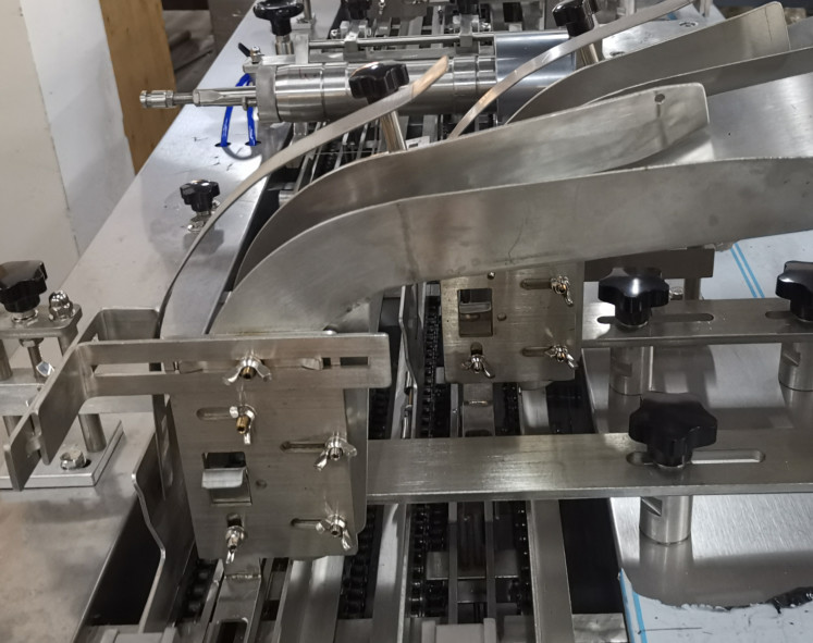 Automatic Two Line Sandwich Biscuit Machine Easy To Operate