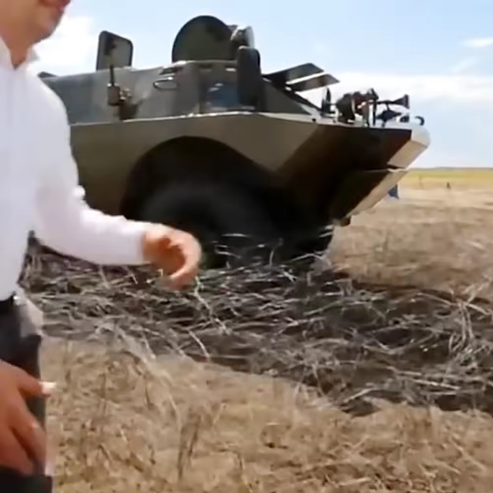 Anti Tank Low Visibility Barrier Wire Fence For Ukrainian Market
