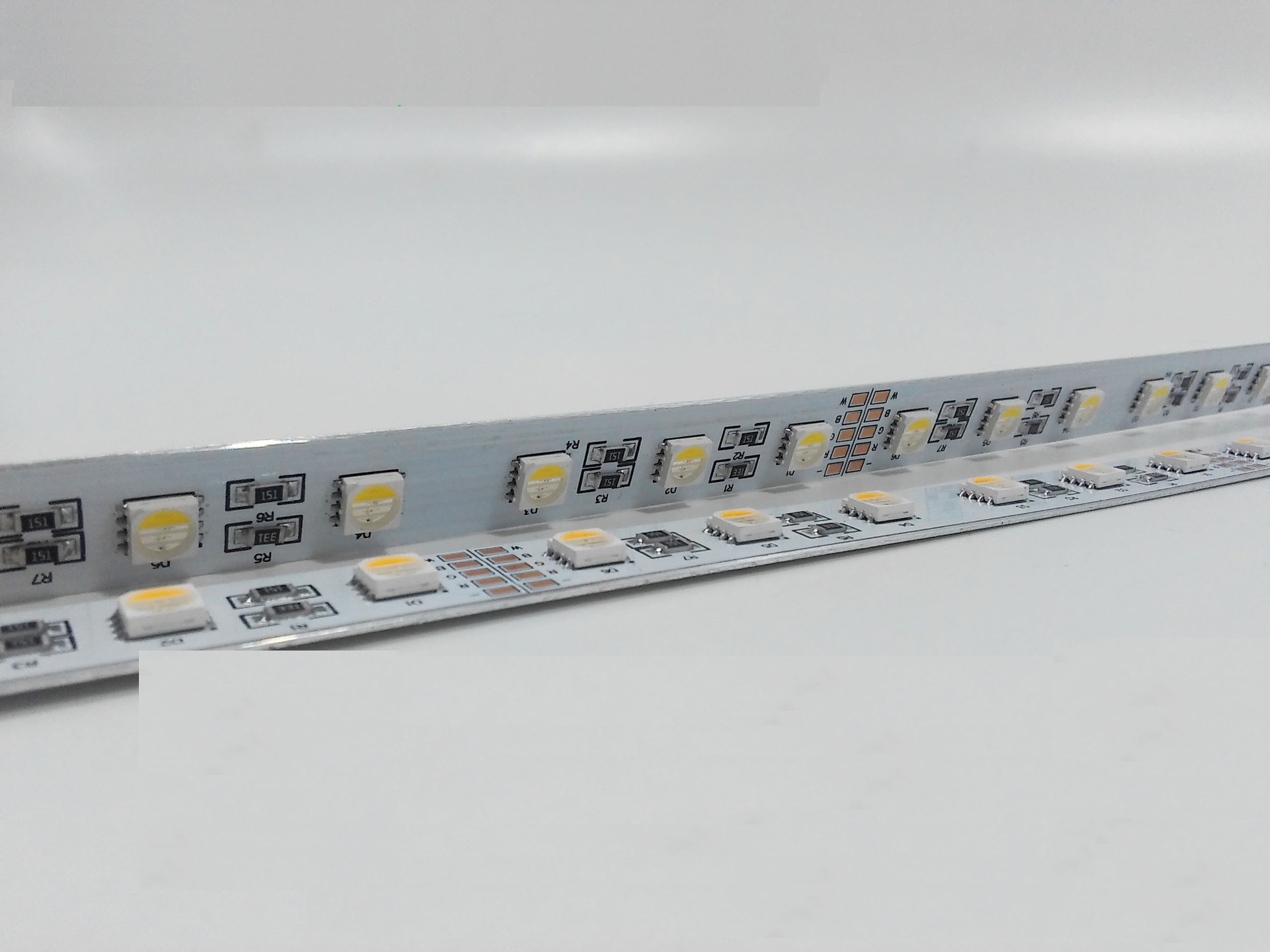 DC 12/24V 5050 Rgbw Rigid LED Strip Lights Remote Control 3 Years Warranty