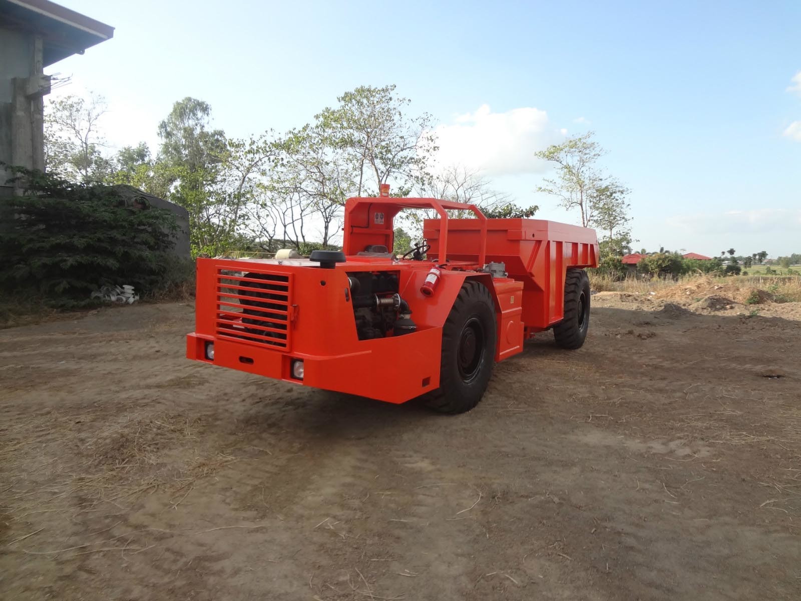 Medium Size Rock Excavation RT-12 Carbon Steel Low Profile Dump Truck