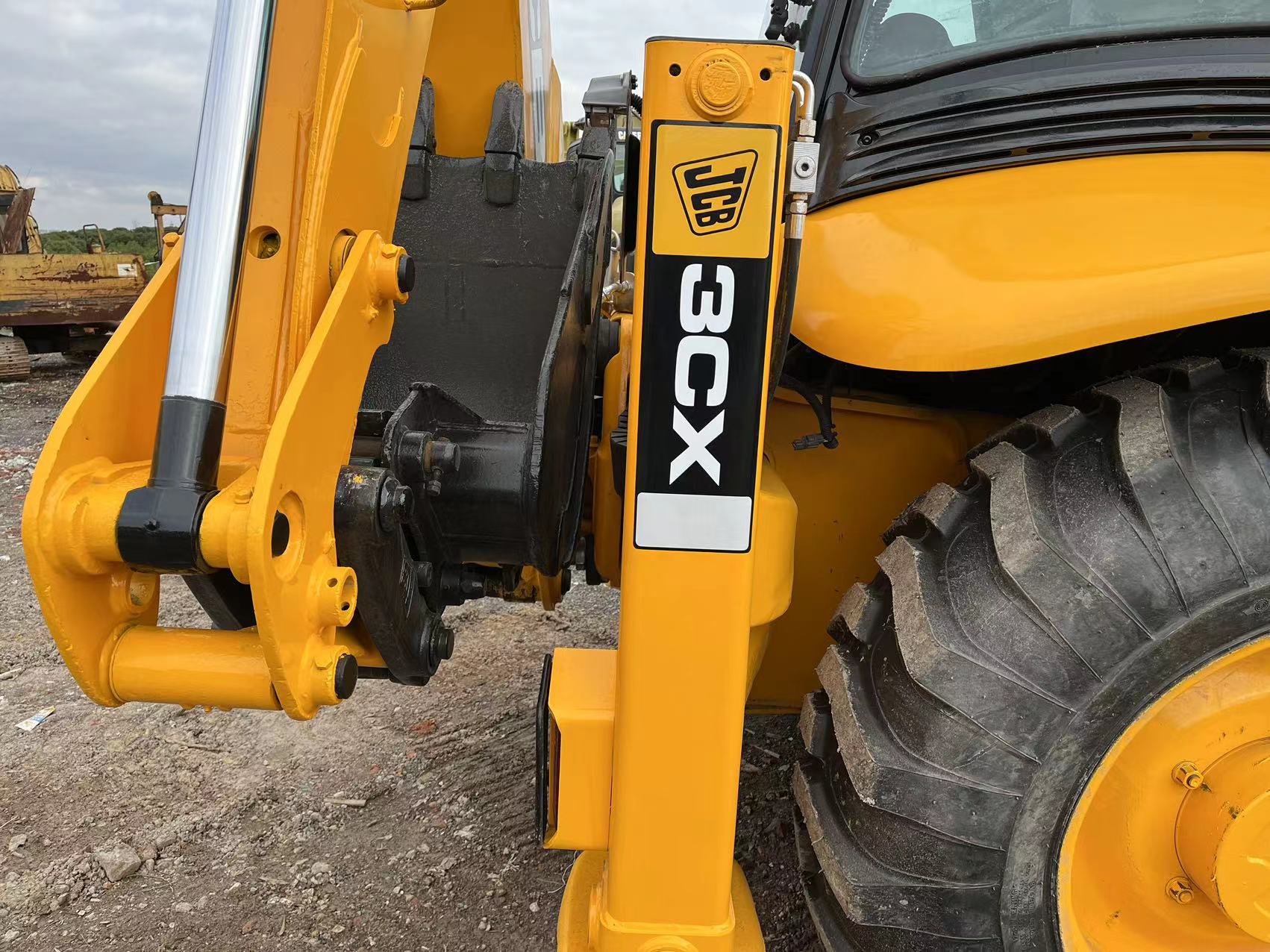 Used JCB 4CX 3CX Small Excavator 1.3m³ Bucket Backhoe Loader 7800kg