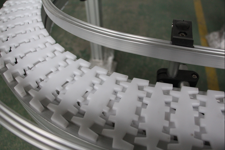 Food Canned Bottles Conveying Slat Top Chain Conveyor For Industry Packaging Line