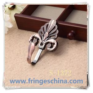  High quality classical customized metal curtain hooks for home decorations Manufactures