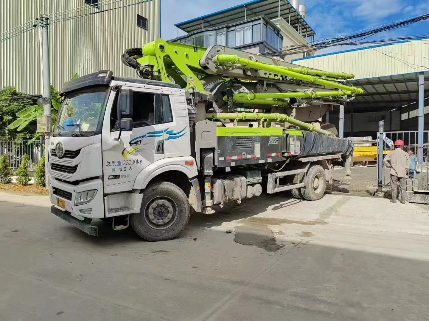 2023 Zoomlion Concrete Pump Truck 38 Meters Installed FAW Jiefang Chassis For Sale