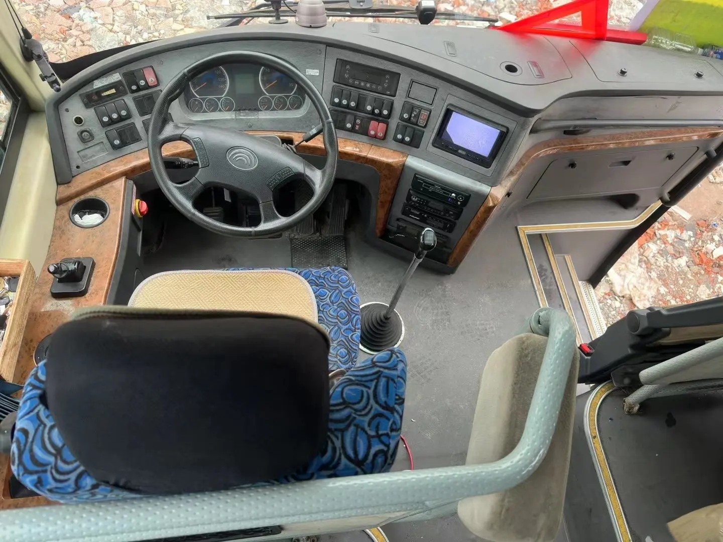 Second Hand Bus Weichai Engine 270hp 51 Seats Used Yutong Bus ZK6119 Sealing Window 11500kg Curb Weight