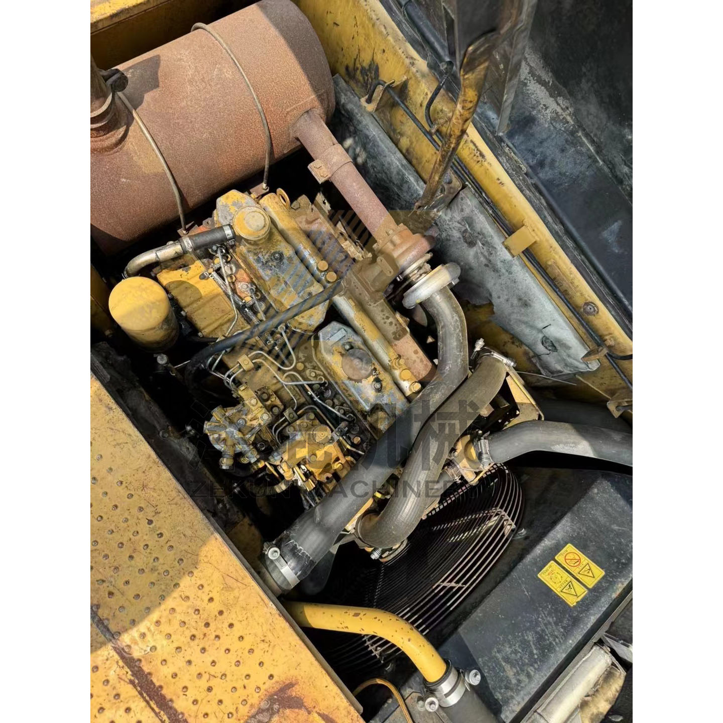 20 Ton Second-hand Shantui Kato Excavator 320D with 1M³ Bucket Capacity in Shanghai