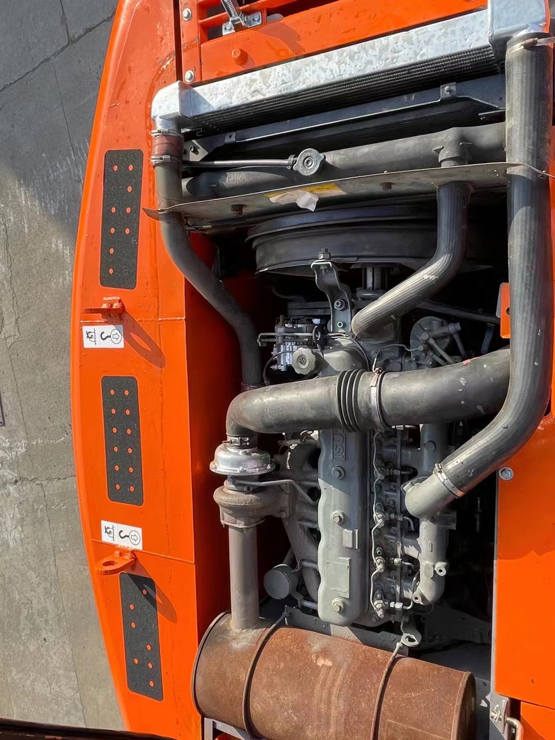 Chinese Made 200 Old Hitachi Excavator Universal 20 Ton Crawler Excavator