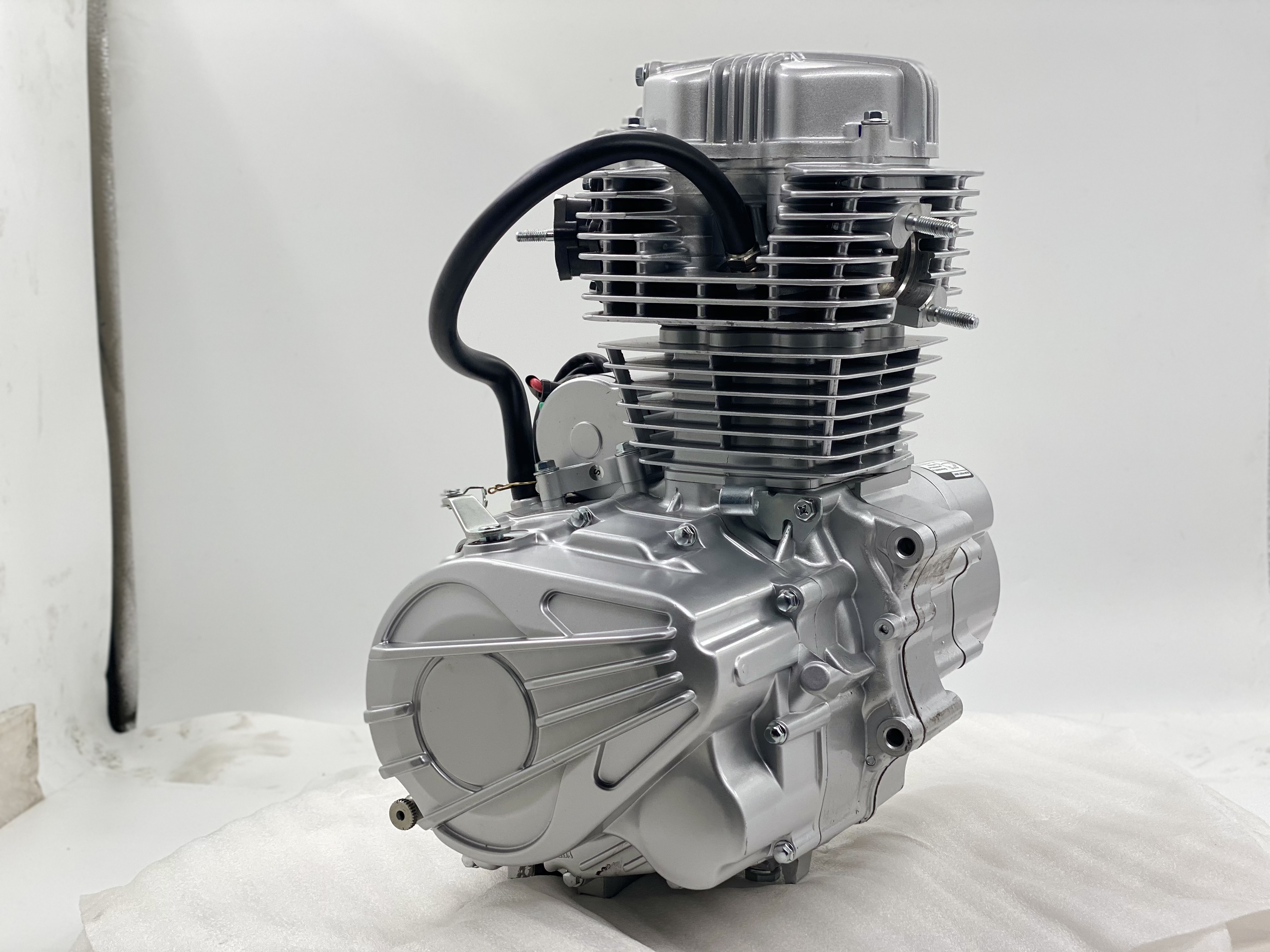 Tricycle Spare Parts CCC Replacement DAYANG 200CC Air-cooled Motorcycles Engine Assembly