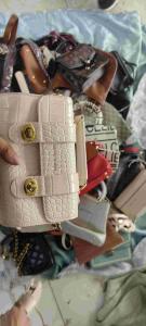 China Various Brands Multicolored Leathers 2nd Hand Bags Second Hand Ladies Bags on sale