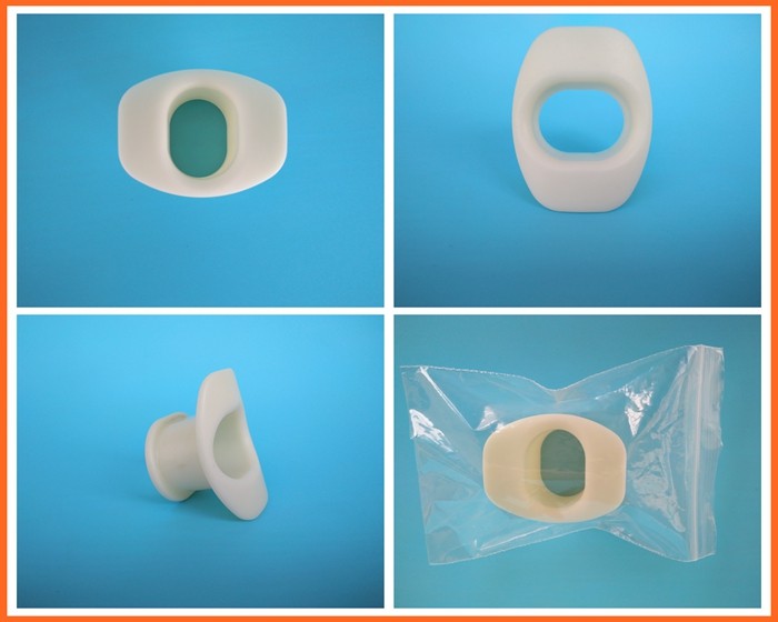 Bite block for endoscopy with CO2/O2 ports & teeth guard