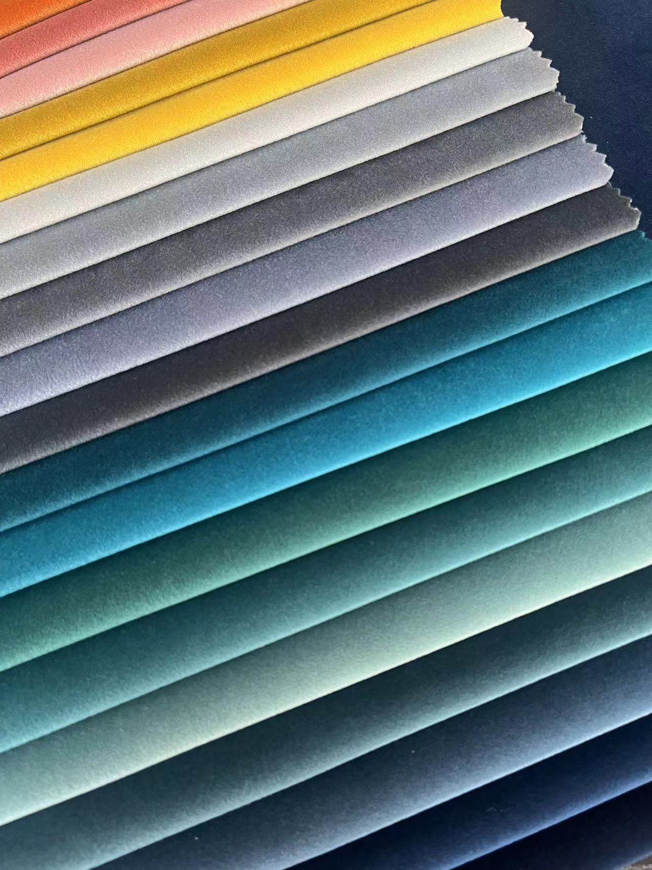 Water Resistant 400gsm Luxury Velvet Curtain Fabric Luxury Upholstery Fabric