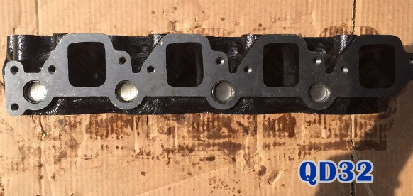 OEM 11039-VH002 4 Cylinder Head / Diesel Engine Head For Nissan / Forklifter Parts QD32