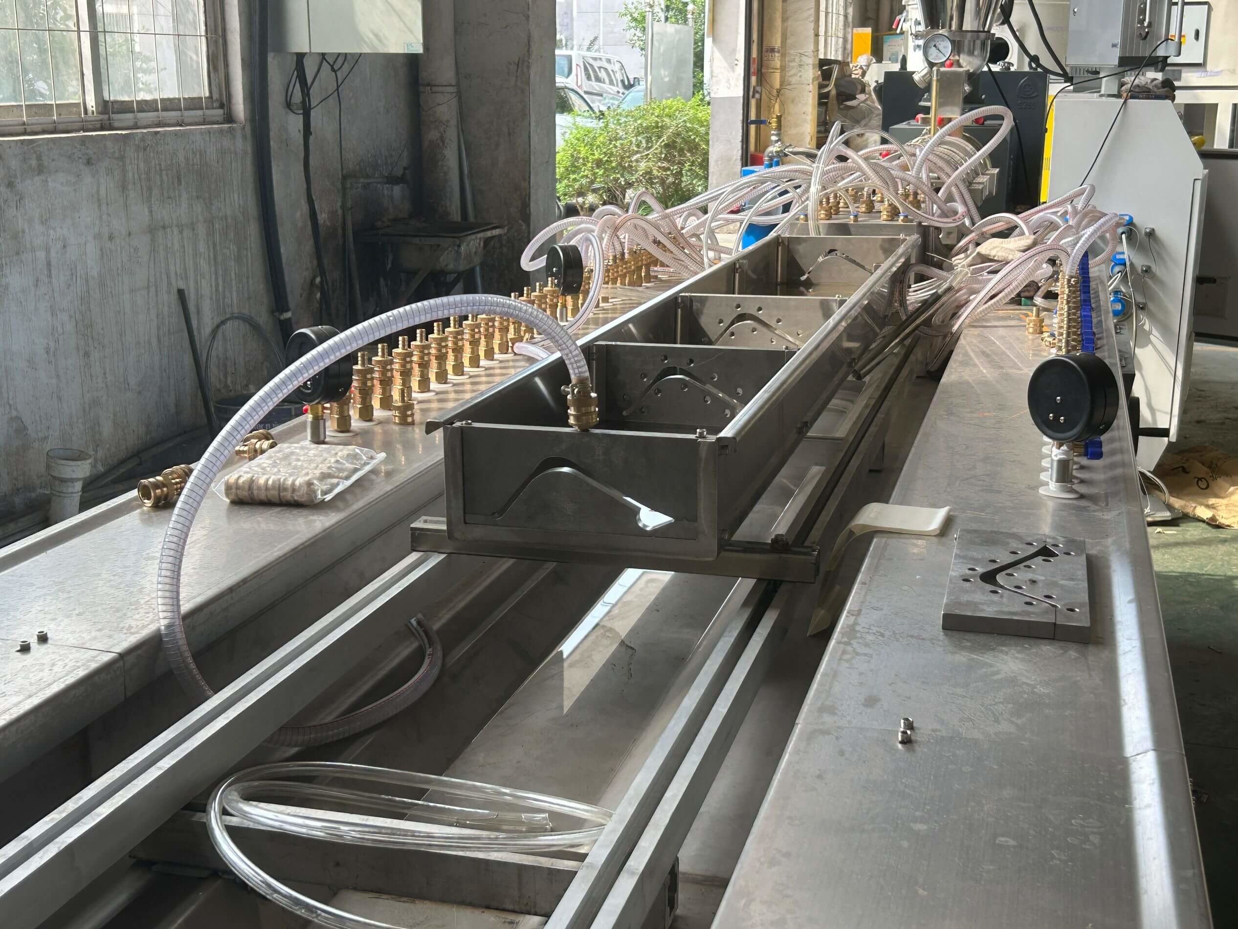 Special Shaped PVC Profile Extrusion Production Line 22KW 1180MM