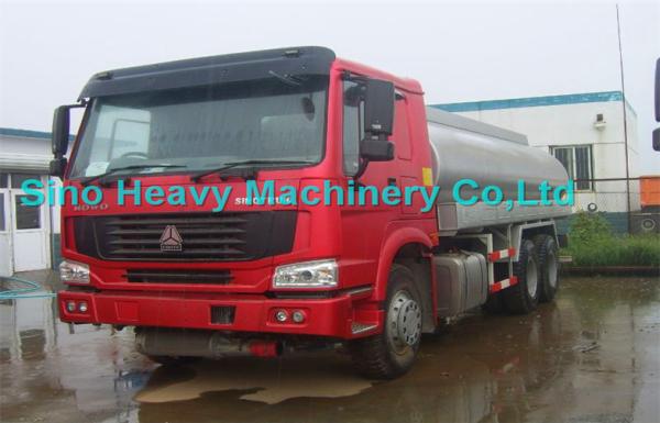 Sinotruk Howo Oil Tank Truck 6x4 22000l , Loading Fuel , Oil , Diesel Tanker
