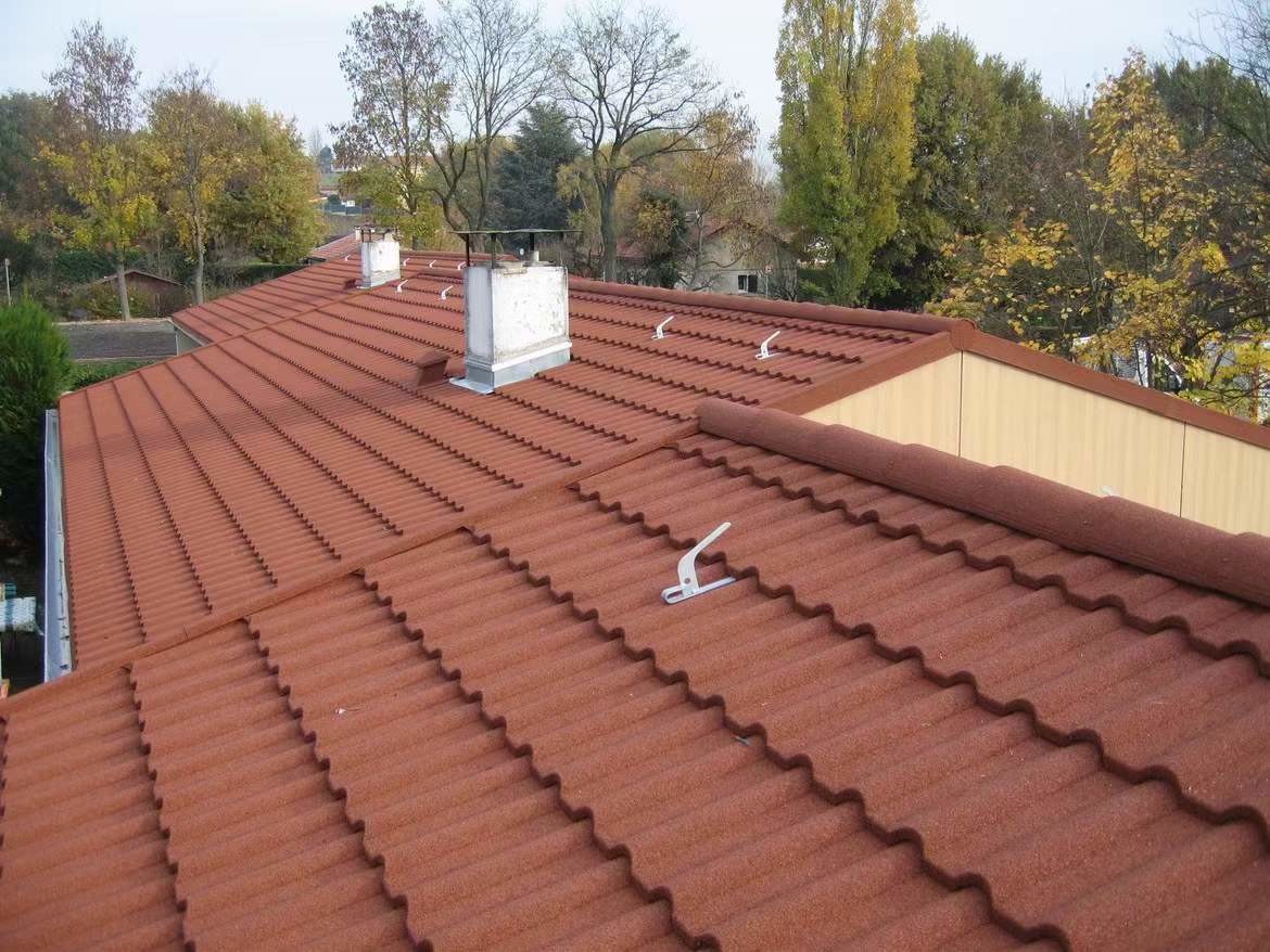 Villas Roof Classical Tile Shingle Tile Top Roof Tile Color Stone Coated Bond Tile AZ70 Metal Tile 50 Years Warranty