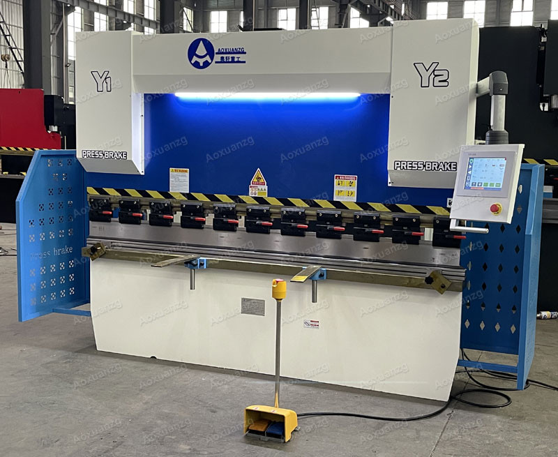 1mm Stainless Steel Plate CNC Hydraulic Press Brakes 2500mm Servo Cnc Bending Machine