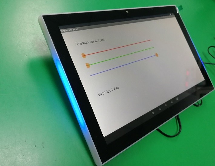 Android 10 Inch Flush Wall Mounted POE Touch Tablet With LED Light For Meeting Room Booking