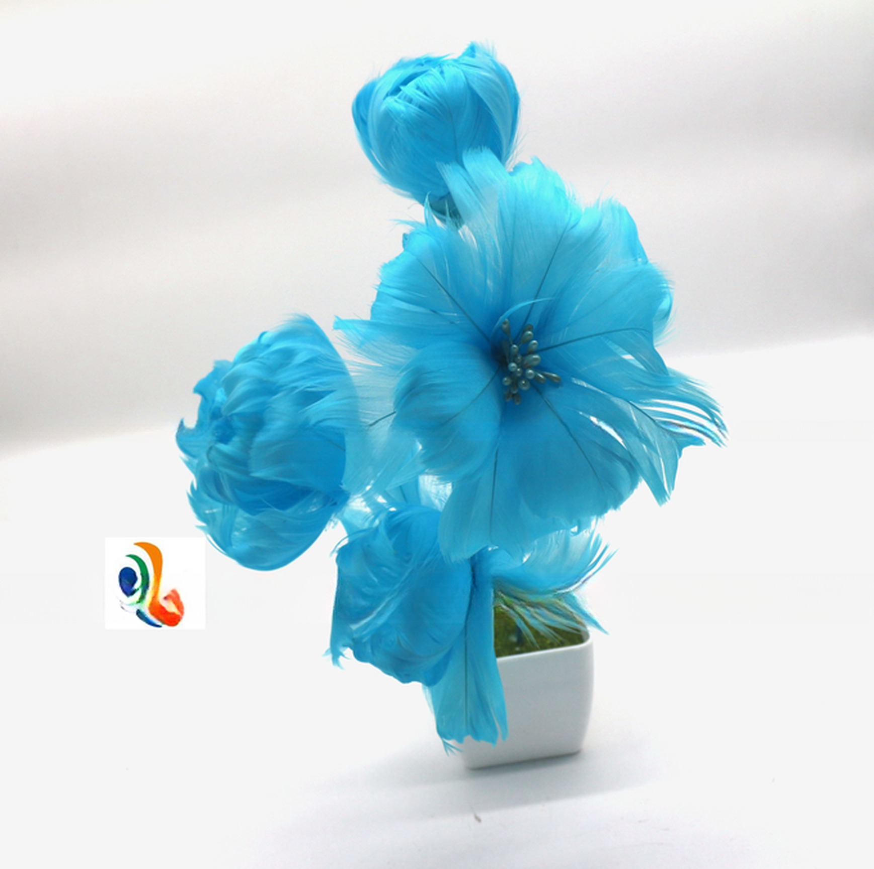 10*20 cm Dimension Goose Feather Flower Mount with Wire Accessory
