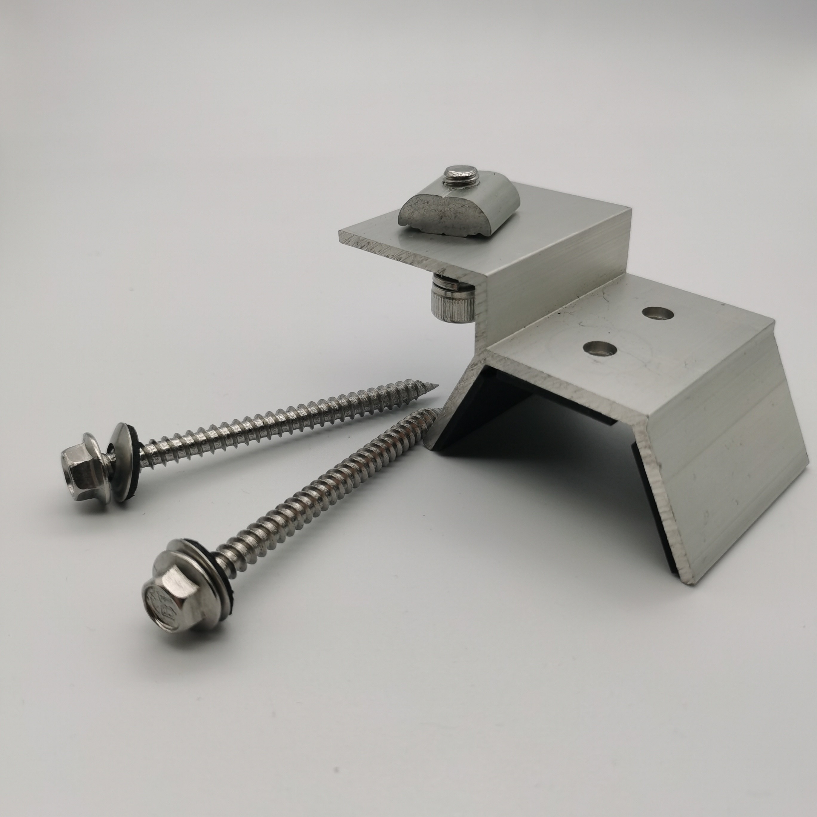 Aluminum Frame Solar Panel Rail Clamps for Modern Apartment PV Mounting System