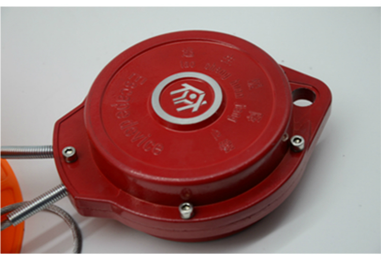 Reciprocating Type Emergency Escape Equipment Descent Device