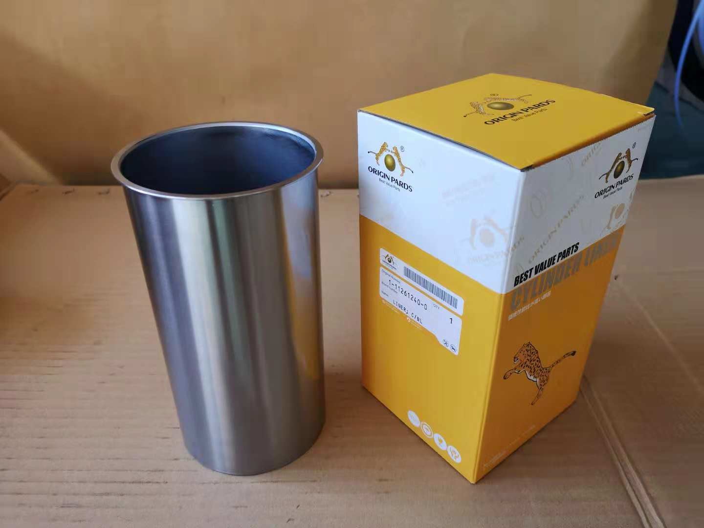 4BD1 6BD1 Cylinder Liner 1112612400 For Isuzu Industrial Engine Excavator Roller Drilling Machine EX200-2 SH200