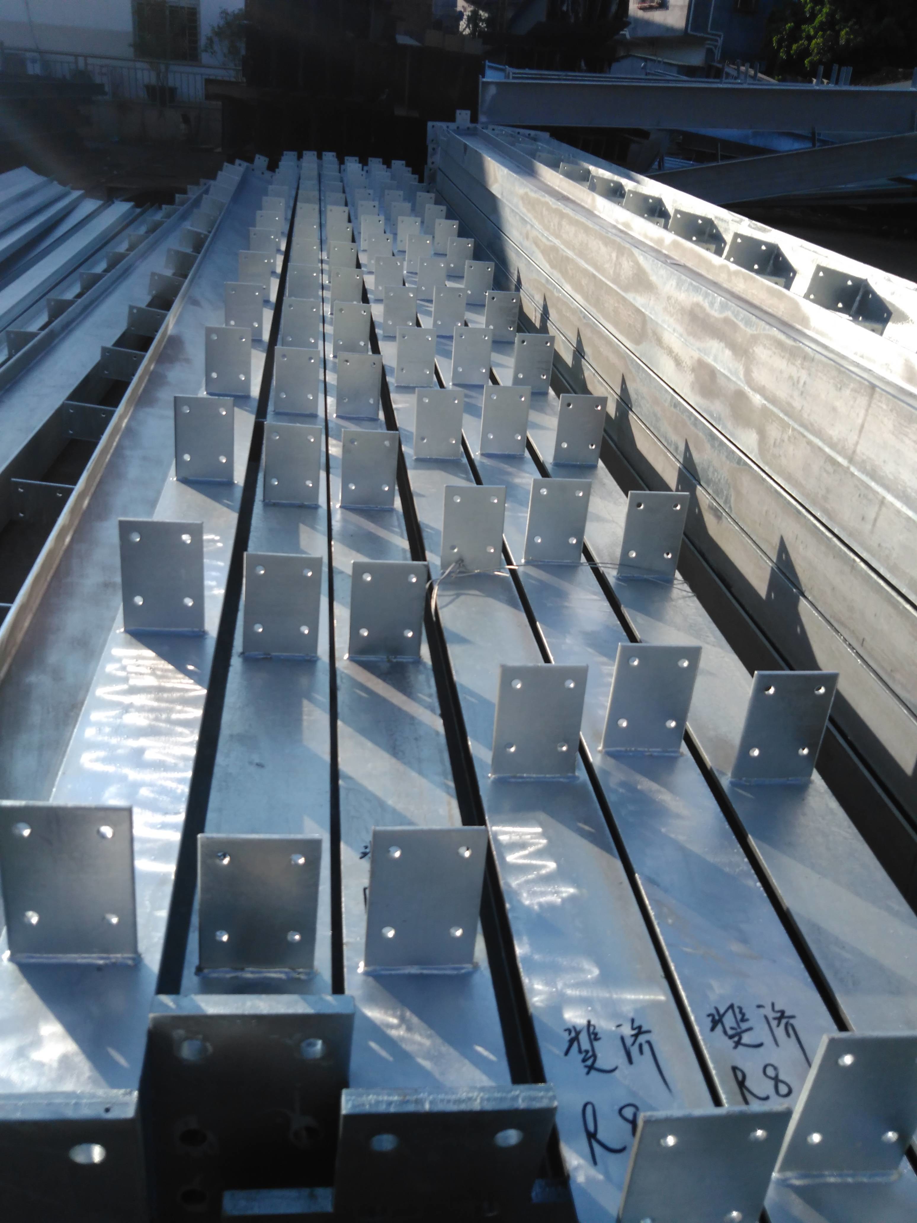 Hot - Dipped Galvanized Workshop Steel Structure 4000 Square Meter