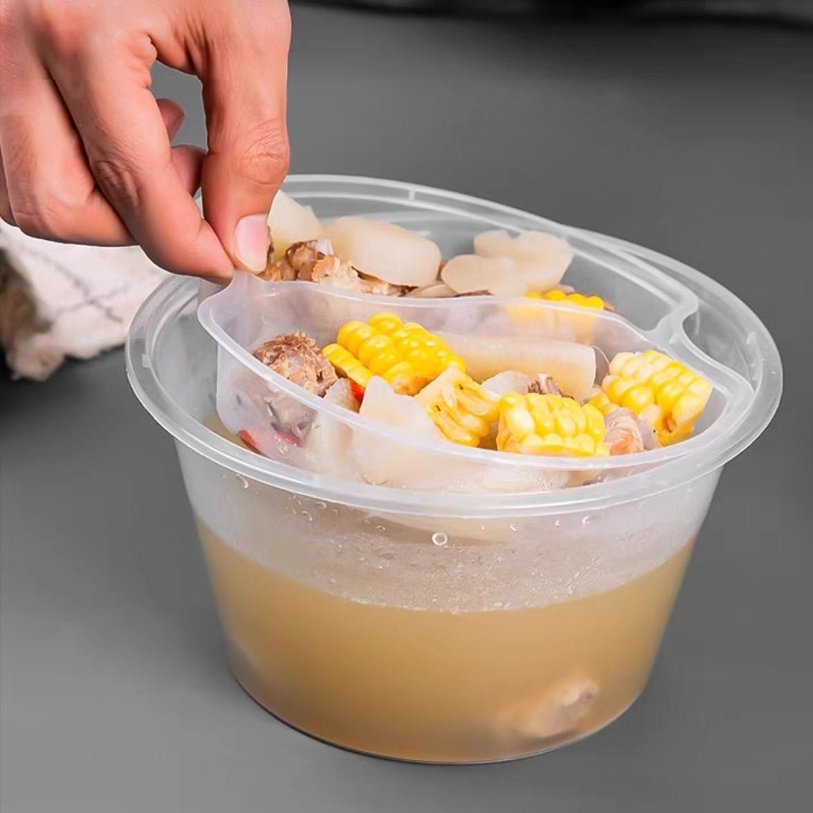 Round 1450ml Disposable Takeaway Container Clear 2 Layer Pp Plastic