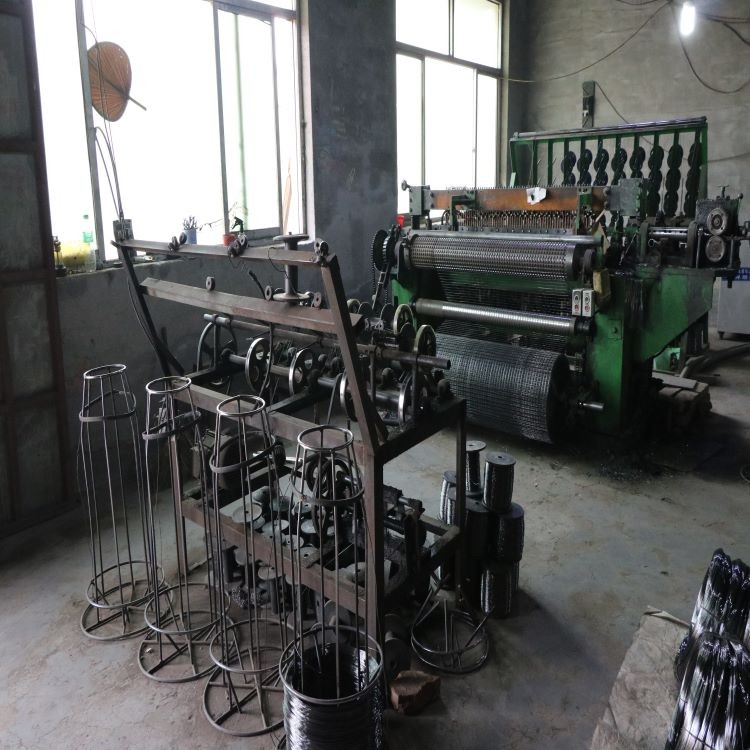 Square Hole 0.8m - 1.5m Height Welded Wire Mesh Rolls PVC Coated For Ram Wire