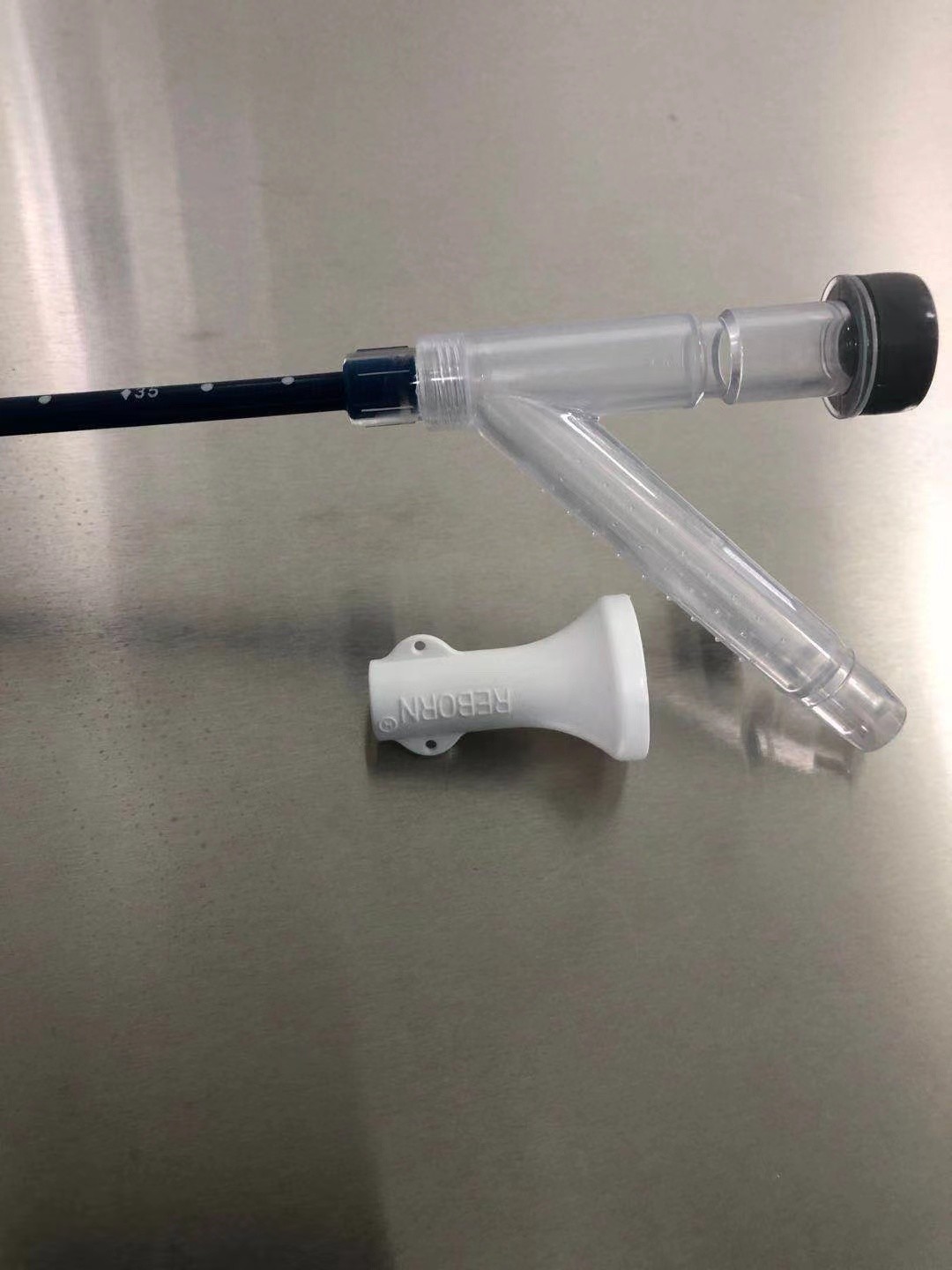 Tip is bendable Y type with negative pressure suction function ureteral access sheath