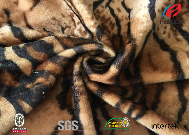 Short Pile Patterned Polyester Velvet Fabric For Chair Cover / Bag / Shoes